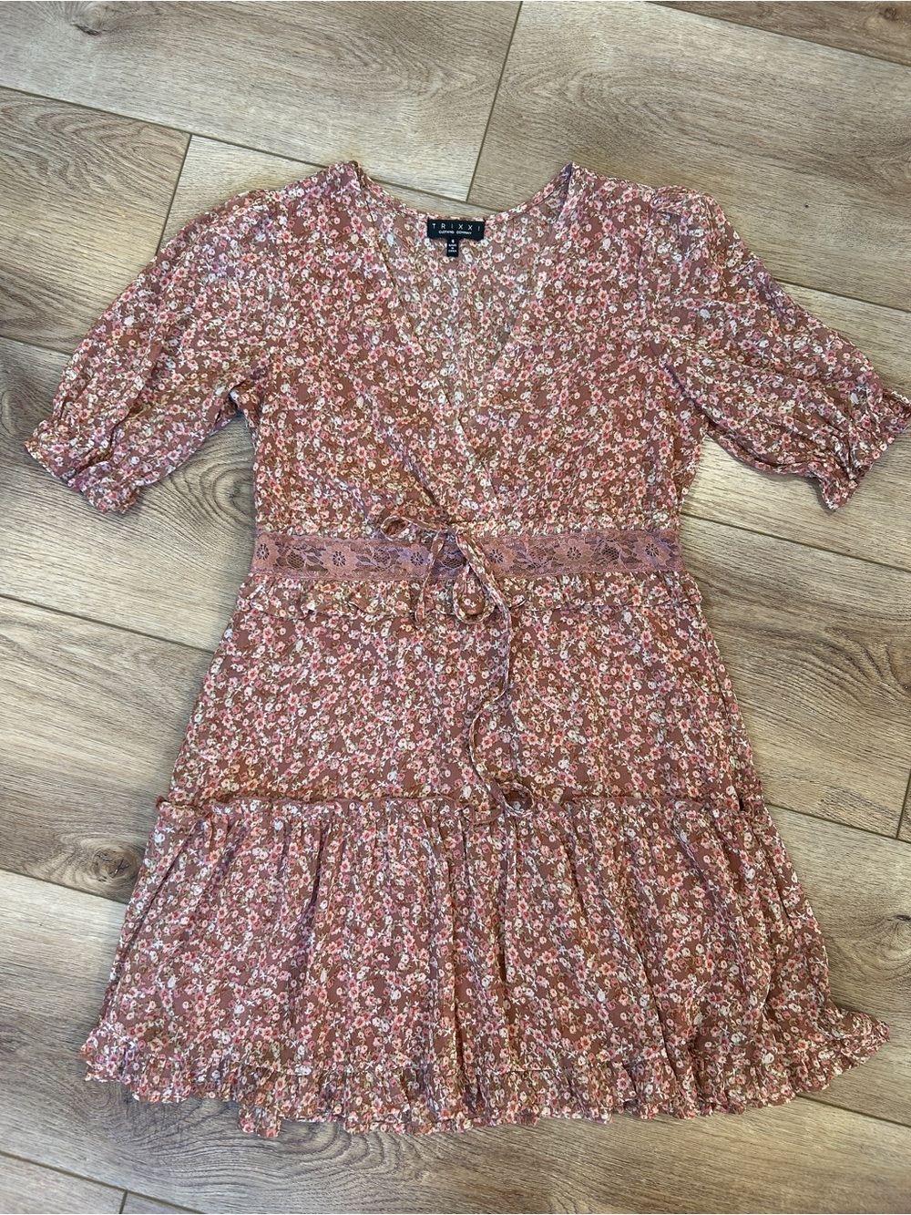 Trixxi Dusty Rose Floral Mini Dress lace and Ruffles small
